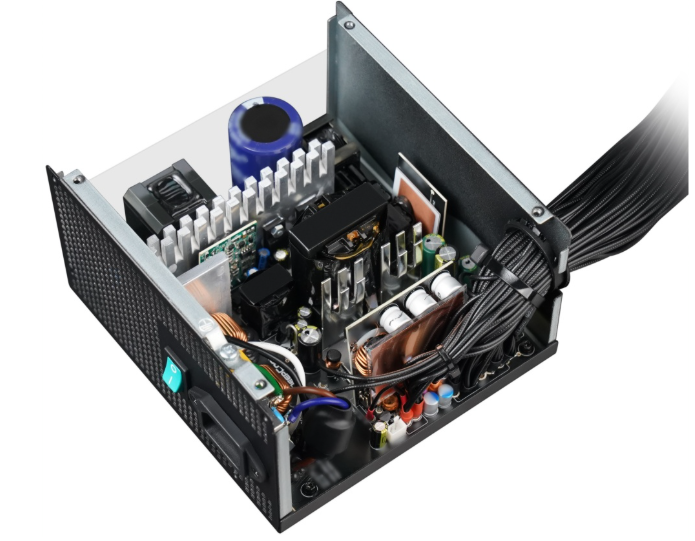 Блок питания 1000W Deepcool GamerStorm PN1000D 120mm 80+ Gold, черный
