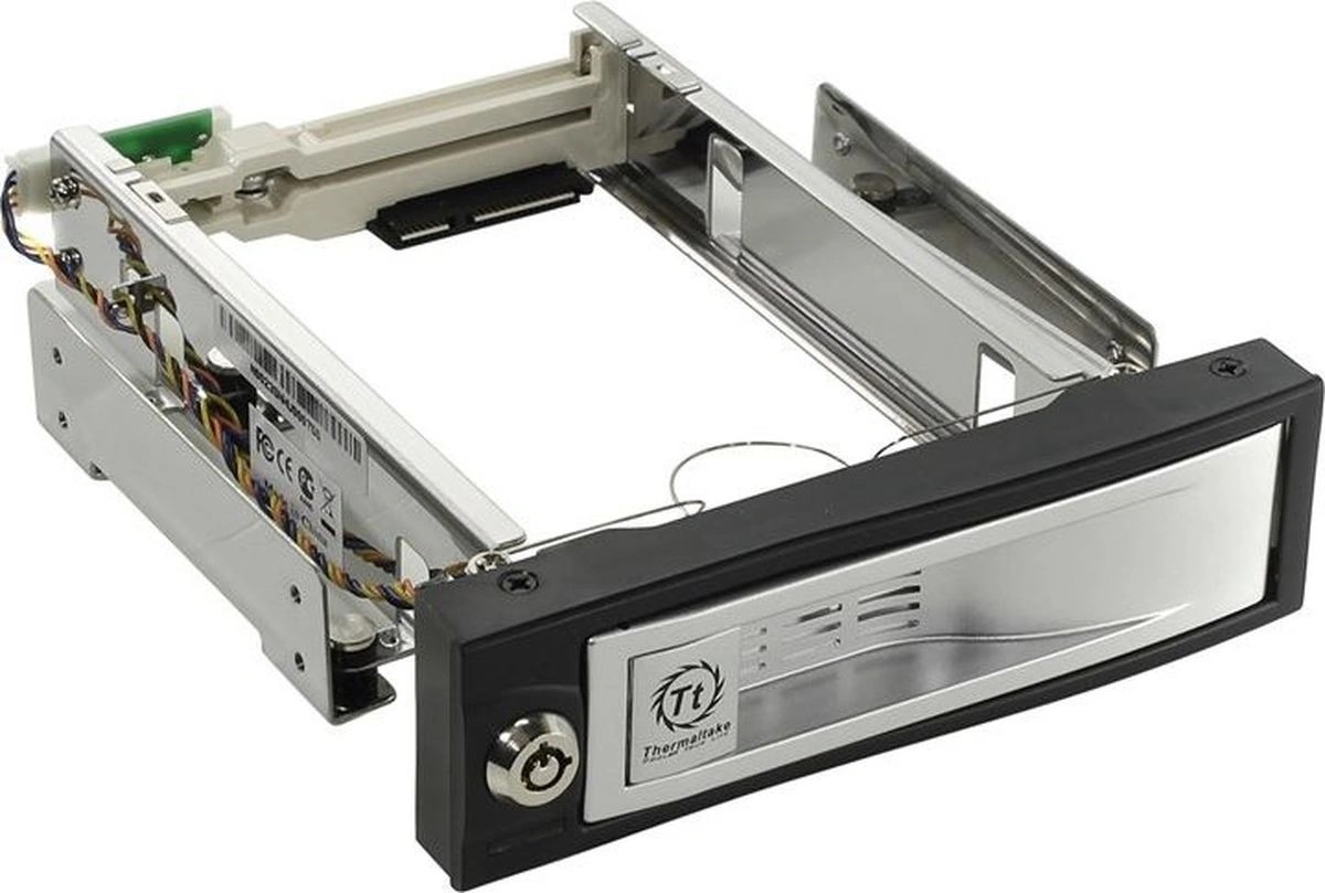 Мобильное шасси SATA 5.25" Thermaltake Max4 N0023SN SATA HDD hotswap 3.5" Silver (серебристый)