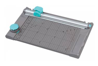 Резак KW-trio 13939 (роликовый, рез. 330мм, 10 листов, набор фигурных ножей встр. обрезчик угла)