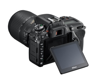 Цифровая фотокамера Nikon D7500 Kit AF-S 18-140 VR Black